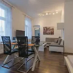 Spacious Apartment In Center With Terrace